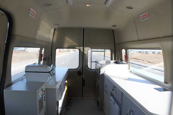 宇通ZK5040XJC5检测车(柴油国五1-9座)