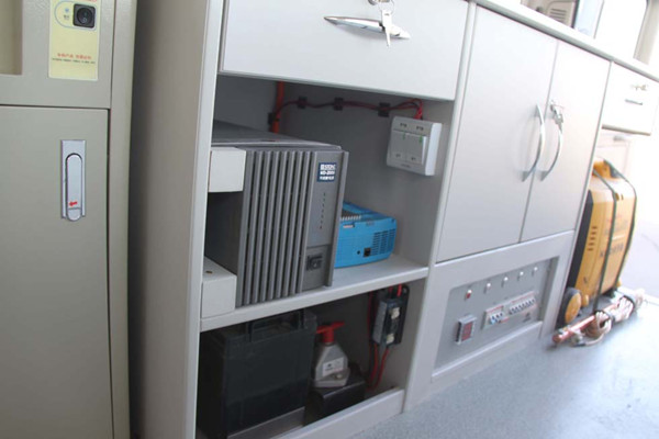 宇通ZK5040XJC5检测车(柴油国五1-9座)