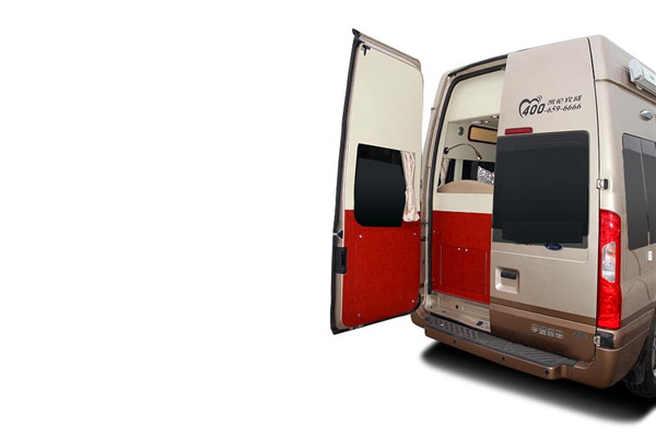 宇通ZK5040XLJ3房车(柴油国五2-6座)