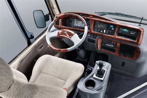 金旅XML6809JEVC0客车(纯电动24-35座)