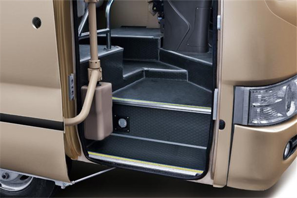 金旅XML6809JEV20客车(纯电动24-35座)