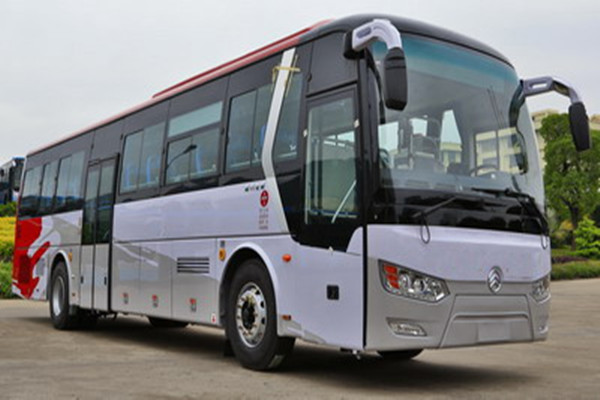 金旅XML6122JHEV85CH公交车(柴油/电混动国五24-70座)