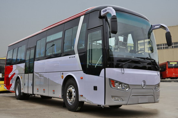 金旅XML6112JHEVA5C公交车(柴油/电混动国五24-51座)