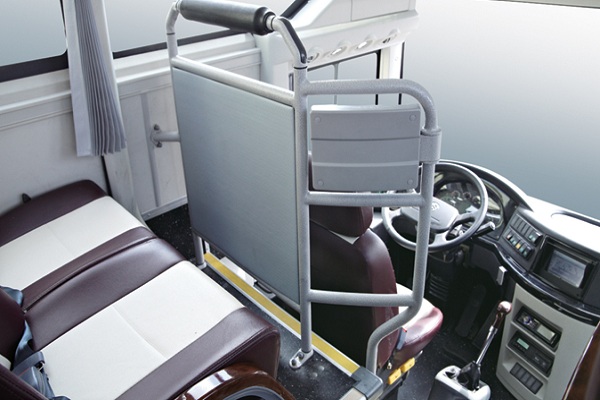 金旅XML6125J55N客车(天然气国五24-55座)