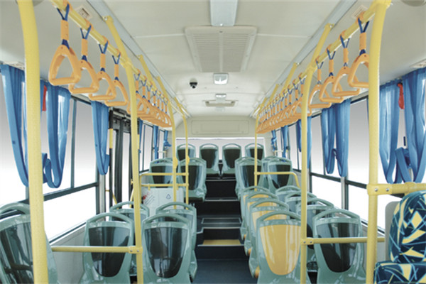 金旅XML6845J15CN公交车（天然气国五14-30座）