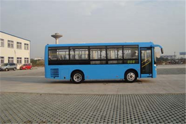 齐鲁BWC6735GA5公交车（柴油国五13-28座）