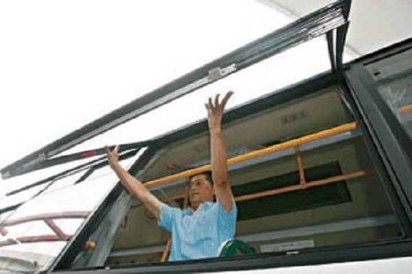 上海万象SXC6110GBEV3公交车(纯电动10-42座)
