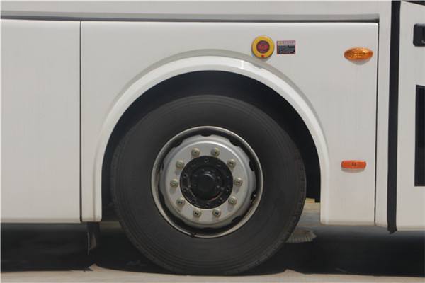 南京金龙NJL6117BEV17客车（纯电动24-53座）