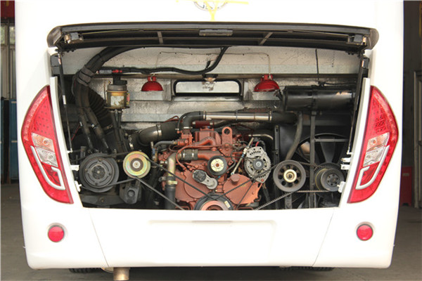 南京金龙NJL6107YA5客车(柴油国五24-55座)