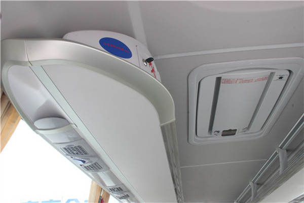 南京金龙NJL6107YA5客车(柴油国五24-55座)
