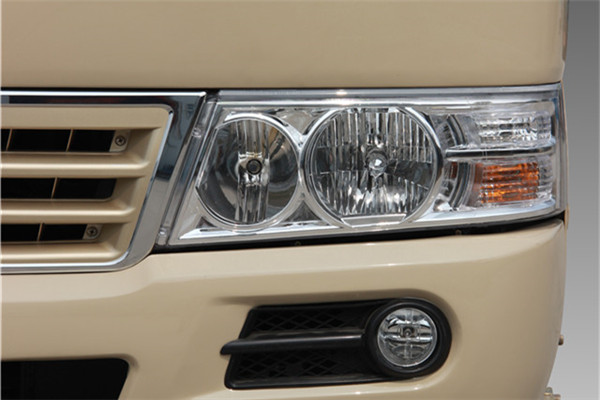 南京金龙NJL6806BEV6客车(纯电动24-31座)