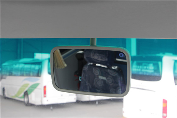 南京金龙NJL6808Y5客车(柴油国五24-35座)