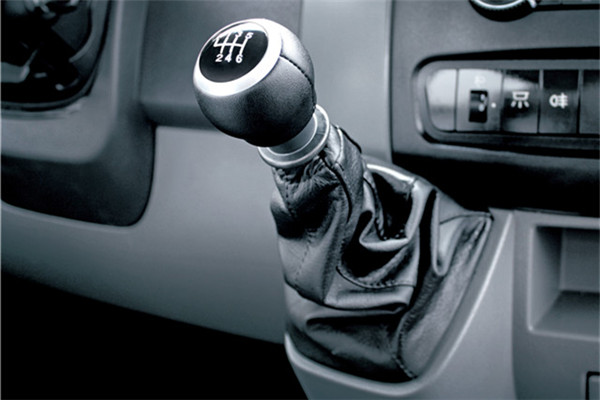 南京金龙NJL6600BEV72客车（纯电动10-18座）