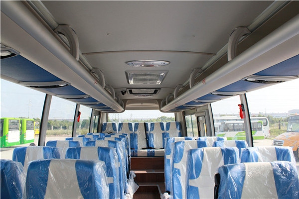 东风旅行车EQ6811LACBEV2客车(纯电动24-36座)