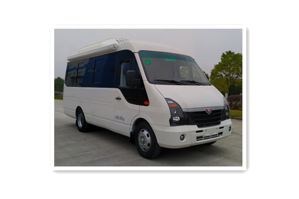 五菱GL5046XYL医疗车(柴油国六3座)