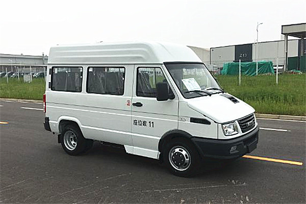 南京依维柯NJ6496ACMZ多用途乘用车(柴油国六5-9座)
