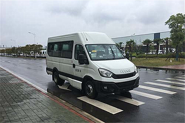 南京依维柯NJ6606EC客车(柴油国六10-14座)