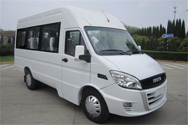 南京依维柯NJ6605DCM乘用车(柴油国五5-9座)