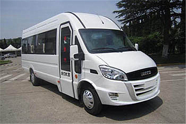 南京依维柯NJ6725DCY客车(柴油国五10-20座)