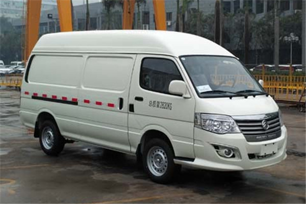 金旅XML5036XXY35厢式运输车(汽油国五2-5座)