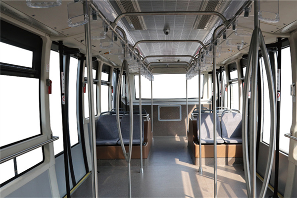 比亚迪BYD6140LBEV机场摆渡车(纯电动8座)