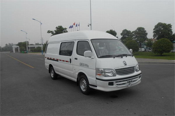 亚星YBL5031XXYBEV1厢式运输车(纯电动2-5座)