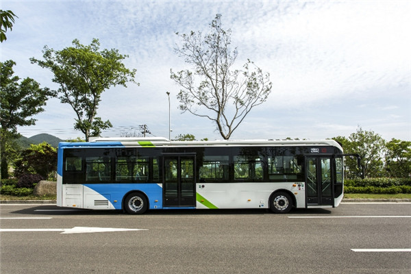 浙江中车CSR6121GLEV2公交车(纯电动18-45座)