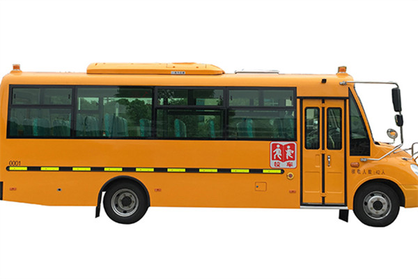 华新HM6760XFD5JS小学生专用校车(柴油国五33-41座)