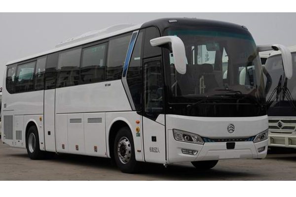 金旅XML6112JFCEVJ0客车(氢燃料电池24-52座)